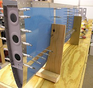 Riveted the rest of the HS-904 Main Ribs to the Front Spar